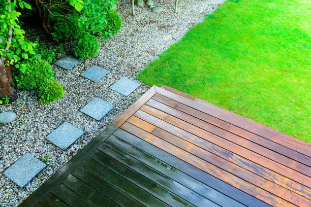 Best Sidewalk and Walkway Cleaning  in North Lindenhurst, NY
